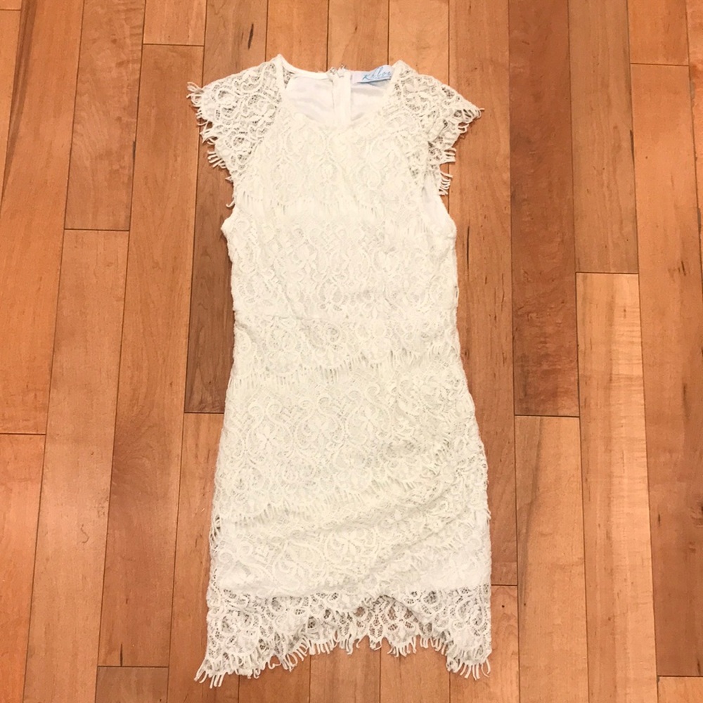 White lace body con dress